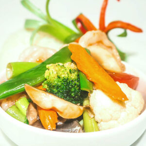 16. Aroi Wok med ribbe