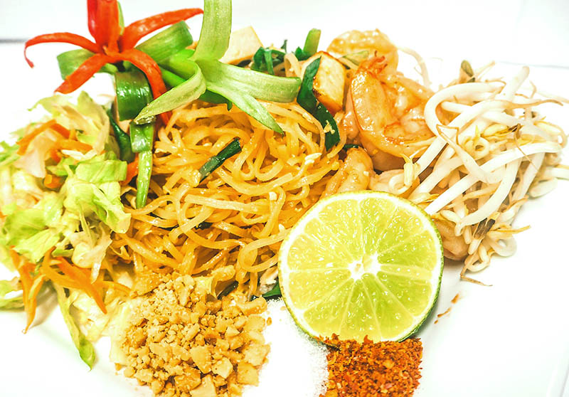 15. Risnudler med Pad Thaisaus